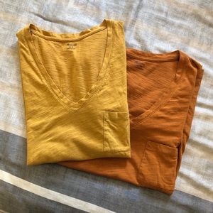 Madewell V-Neck Pocket Tee Size Small Set of 2